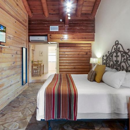 Wimberley Log Cabins Resort&Suites - Unit 3 Extérieur photo